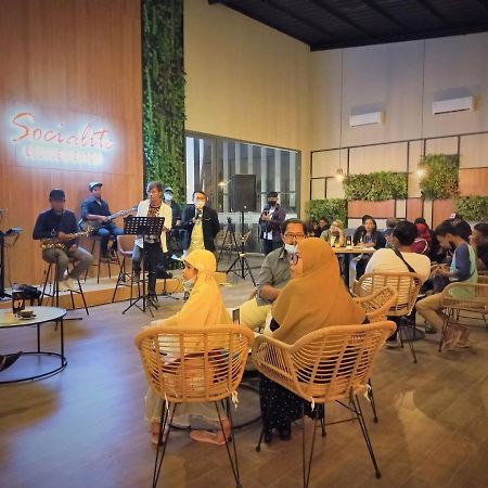 Front One King Hotel Tuban Tuban  Εξωτερικό φωτογραφία