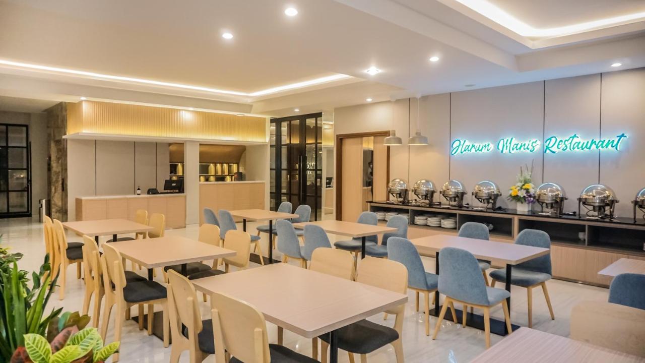 Front One King Hotel Tuban Tuban  Εξωτερικό φωτογραφία