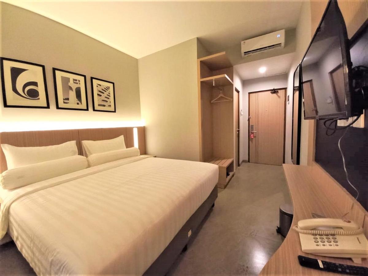 Front One King Hotel Tuban Tuban  Εξωτερικό φωτογραφία