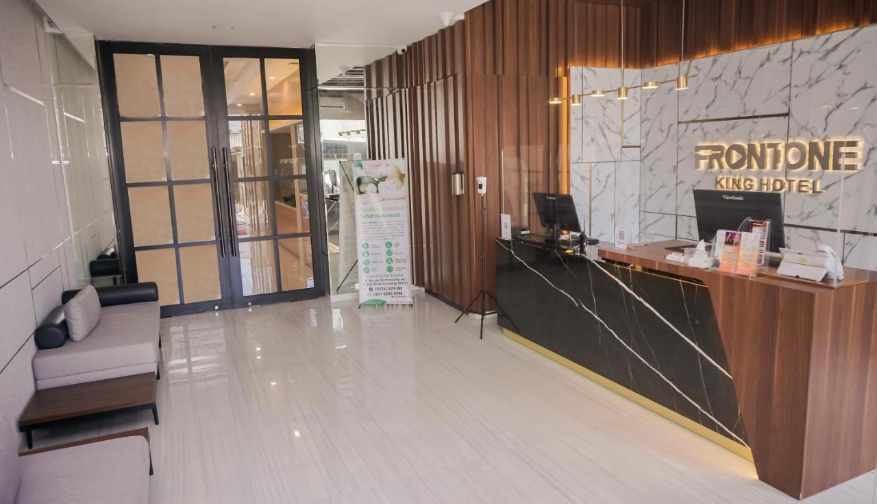 Front One King Hotel Tuban Tuban  Εξωτερικό φωτογραφία