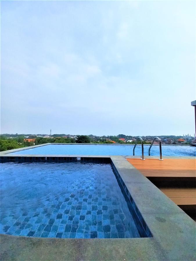 Front One King Hotel Tuban Tuban  Εξωτερικό φωτογραφία