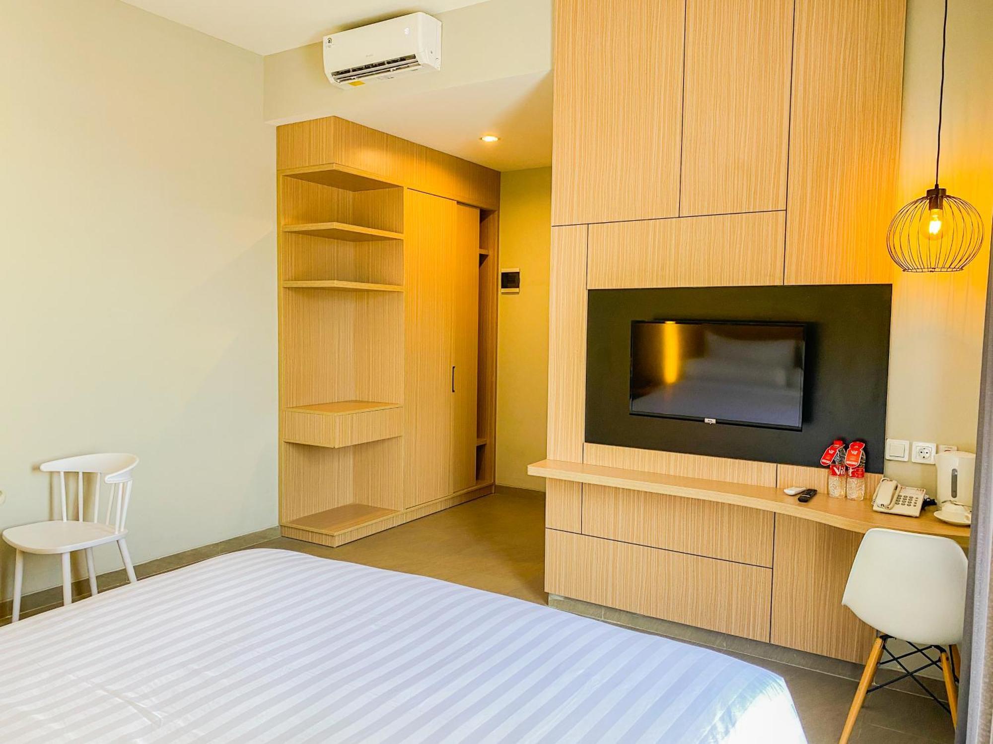 Front One King Hotel Tuban Tuban  Εξωτερικό φωτογραφία